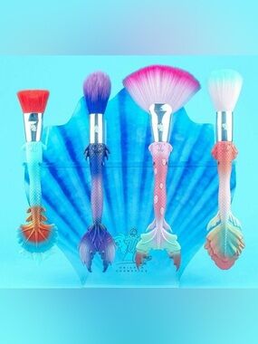 Tarte Unicorn Cosmetics "Queens of the Reef" Mermaid Tail Makeup Brush Set